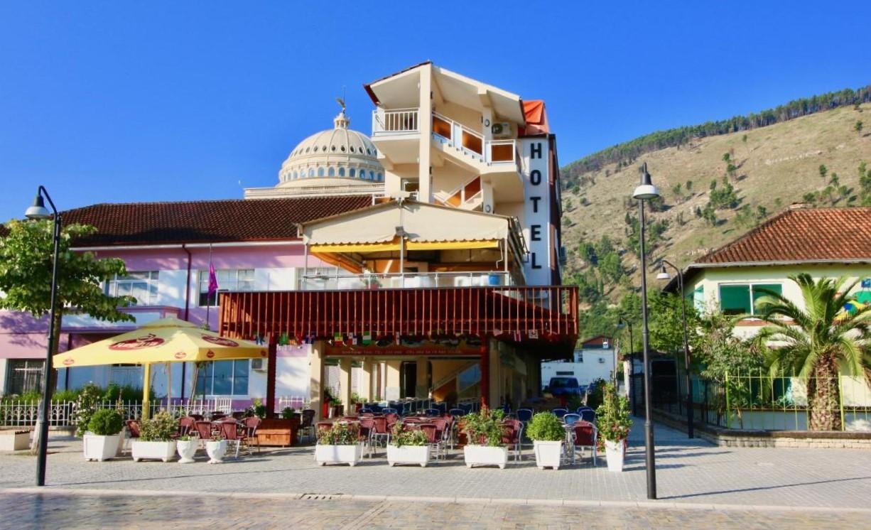 Hotel Orestiada بيرات المظهر الخارجي الصورة