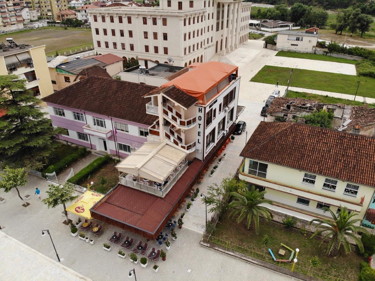Hotel Orestiada بيرات المظهر الخارجي الصورة